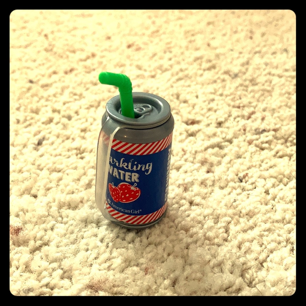 Mini sparkling water container